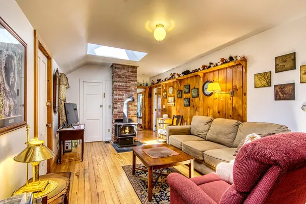 $425,000 | 85 Cir Farm Lane, Blue Hill, ME 04614