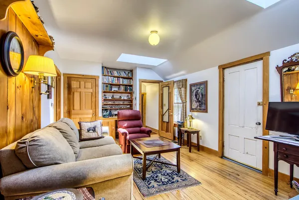 $425,000 | 85 Cir Farm Lane, Blue Hill, ME 04614