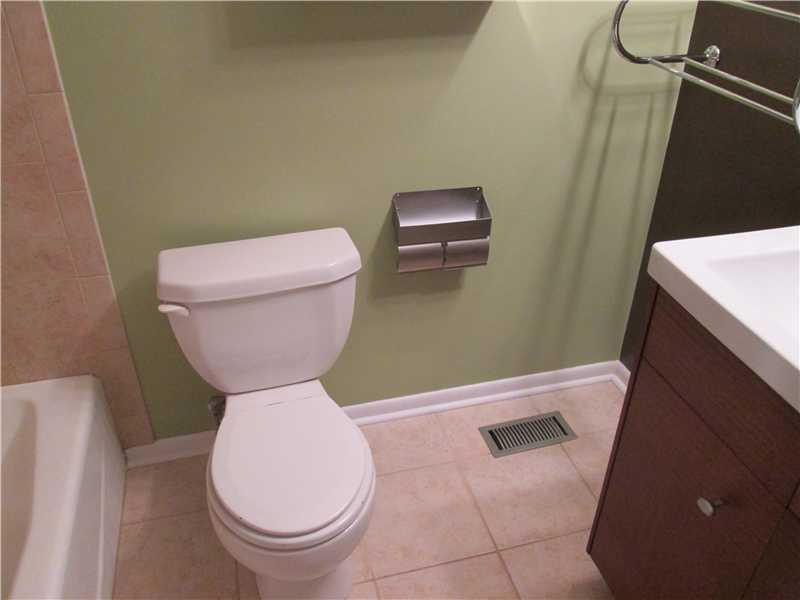 7837 Lieber Road Indianapolis, IN 46260 - Photo 12 of 15 Gallery Image 12