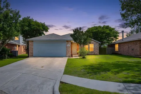 $229,990 | 3855 Hunters Point Way, Fort Worth, TX 76123
