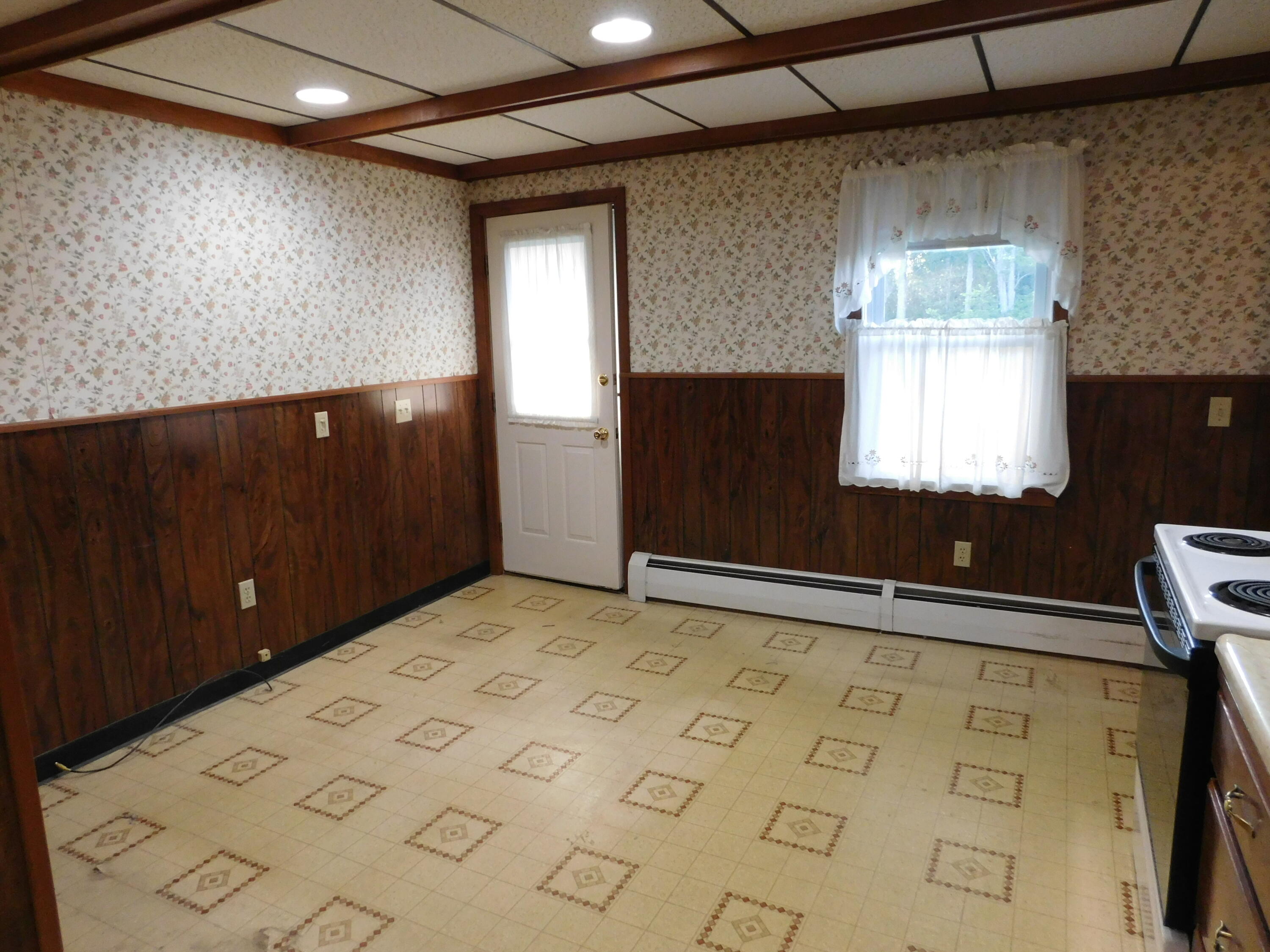 103 Bill Street Bangor, ME 04401 - Photo 13 of 42 DSCN9142