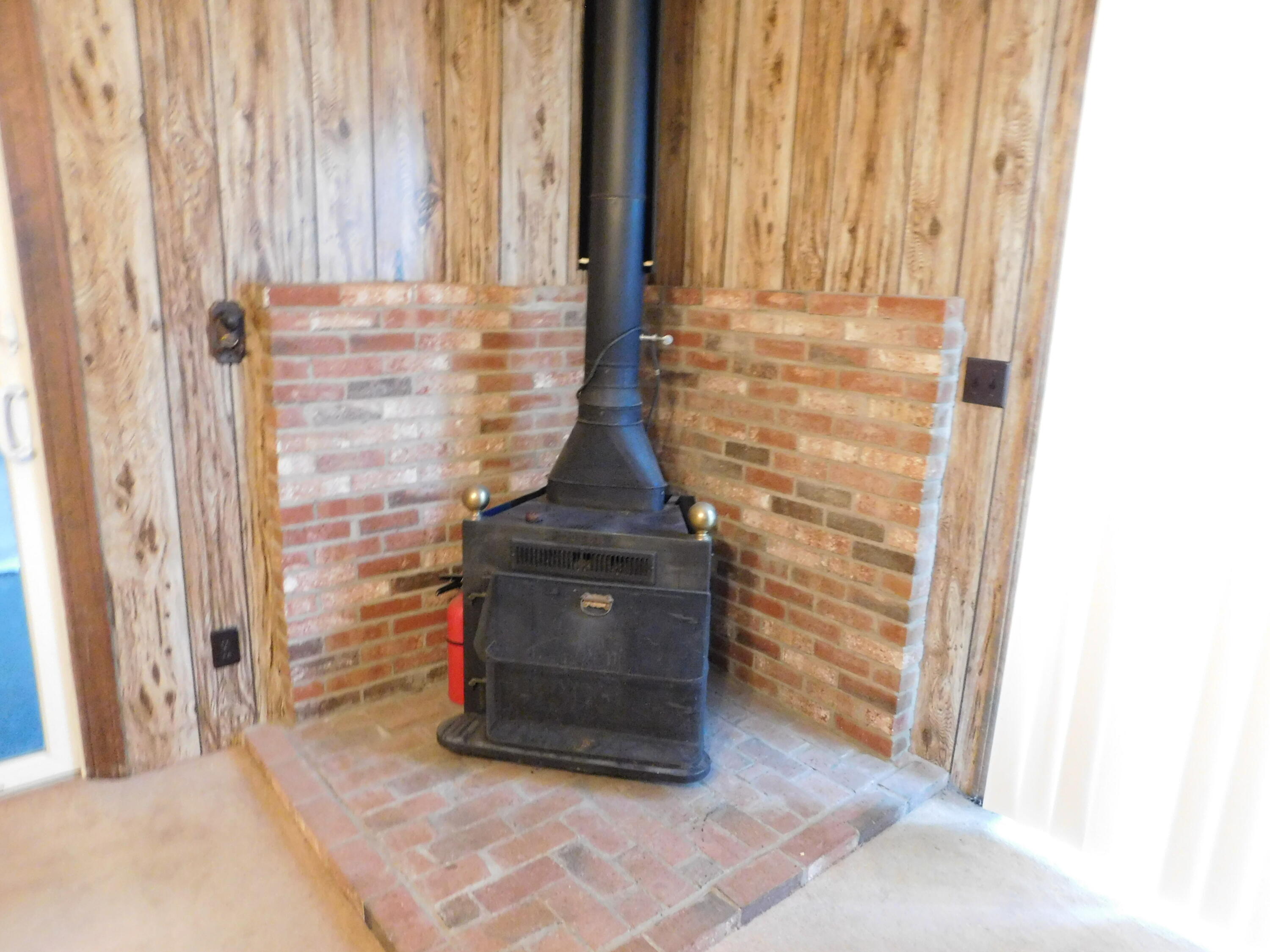 103 Bill Street Bangor, ME 04401 - Photo 18 of 42 DSCN9172