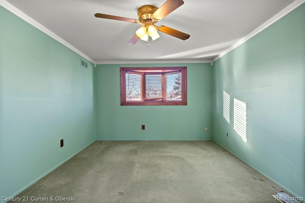 21648 Hall Road Woodhaven, MI 48183 - Photo 17 of 28