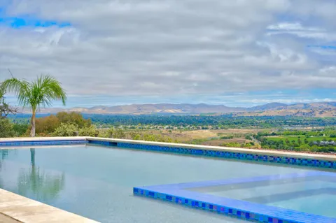 $6,799,000 | 5 Winding Oaks Drive, Pleasanton, CA 94566