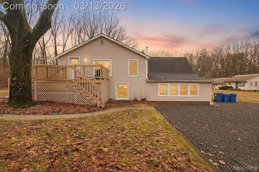 9061 North McKinley Road Flushing, MI 48433 - Photo 1 of 44
