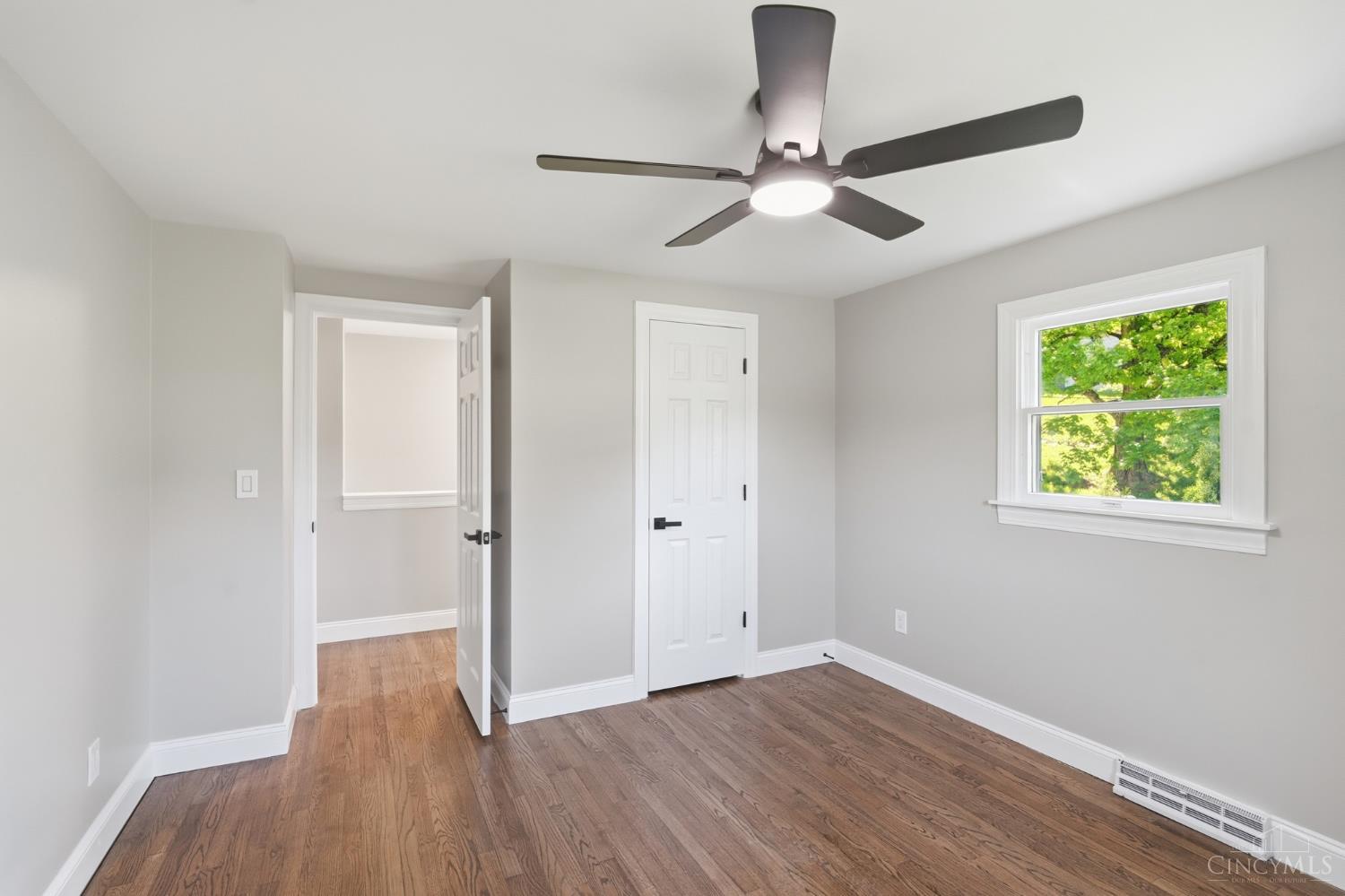 7098 Sheed Road Cincinnati, OH 45247 - Photo 21 of 28