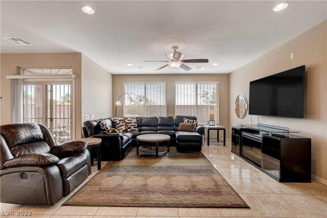 10318 Mopan Road Las Vegas, NV 89178 - Photo 14 of 42 Gallery Image 14