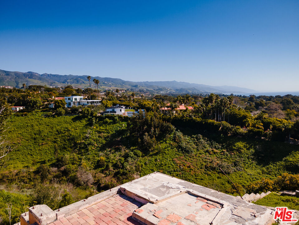 6756 Dume Drive Malibu, CA 90265 - Photo 11 of 17 a view of a city