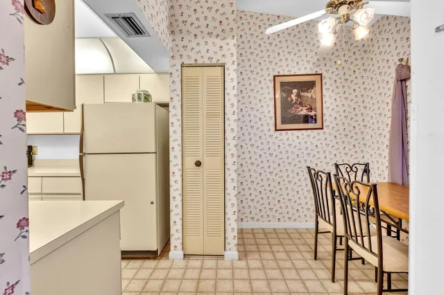 $159,000 | 3529 Englewood Drive, Unit 321, Lake Worth, FL 33467