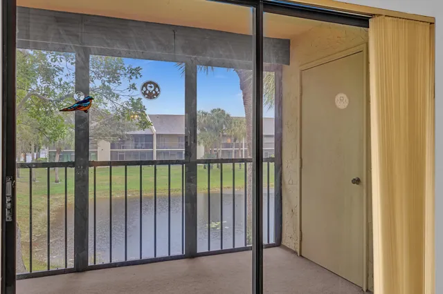 $159,000 | 3529 Englewood Drive, Unit 321, Lake Worth, FL 33467