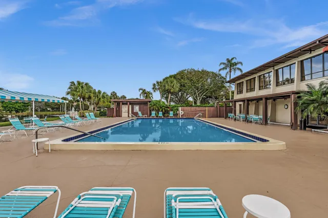 $159,000 | 3529 Englewood Drive, Unit 321, Lake Worth, FL 33467