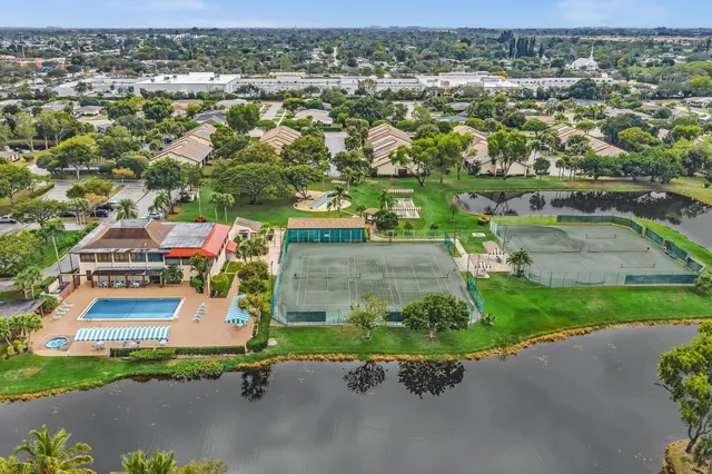 $159,000 | 3529 Englewood Drive, Unit 321, Lake Worth, FL 33467