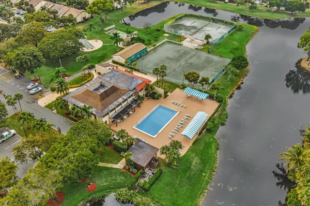 $159,000 | 3529 Englewood Drive, Unit 321, Lake Worth, FL 33467