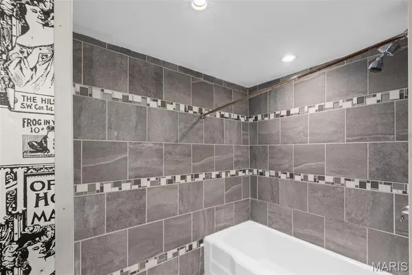 $130,000 | 4925 Schollmeyer Avenue, St. Louis, MO 63109