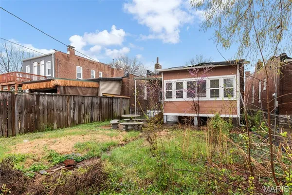 $130,000 | 4925 Schollmeyer Avenue, St. Louis, MO 63109