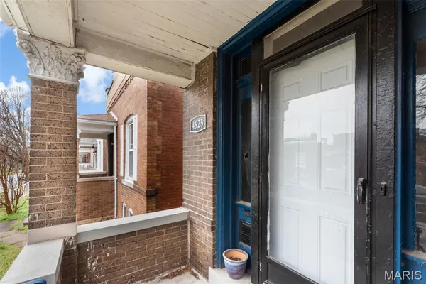 $130,000 | 4925 Schollmeyer Avenue, St. Louis, MO 63109