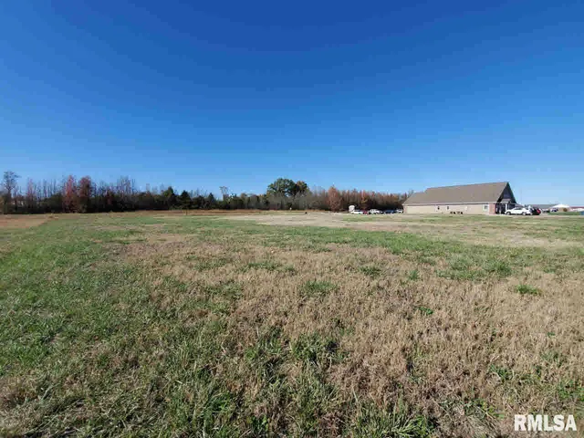 $180,000 | 972 South Commercial Street, Harrisburg, IL 62946