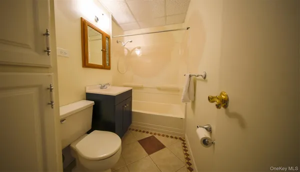 $279,999 | 460 Old Town Road, Unit 24H, Port Jefferson Station, NY 11776