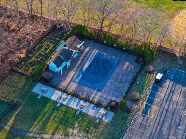 $279,999 | 460 Old Town Road, Unit 24H, Port Jefferson Station, NY 11776