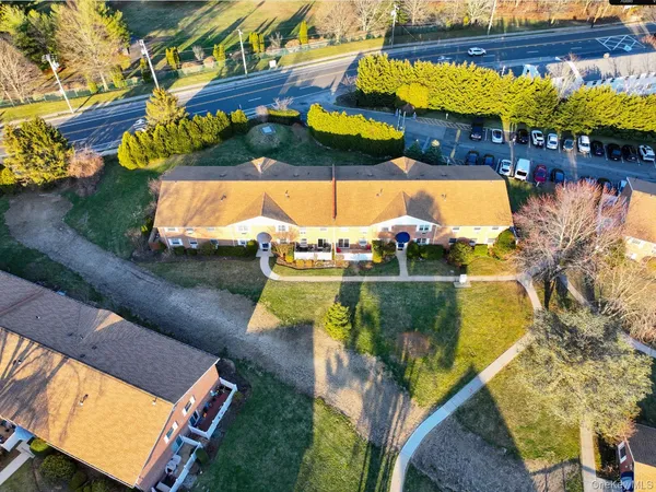 $279,999 | 460 Old Town Road, Unit 24H, Port Jefferson Station, NY 11776