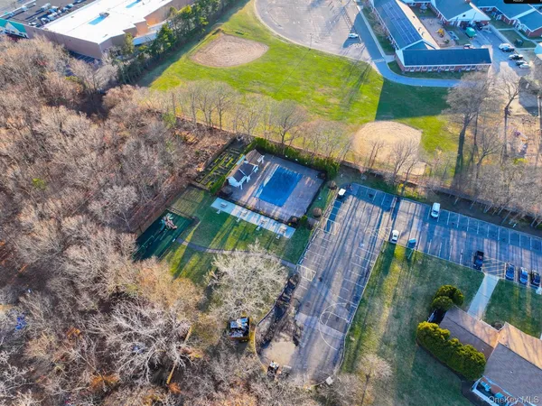$279,999 | 460 Old Town Road, Unit 24H, Port Jefferson Station, NY 11776