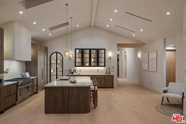 $3,995,000 | 4029 East Boulevard, Los Angeles, CA 90066