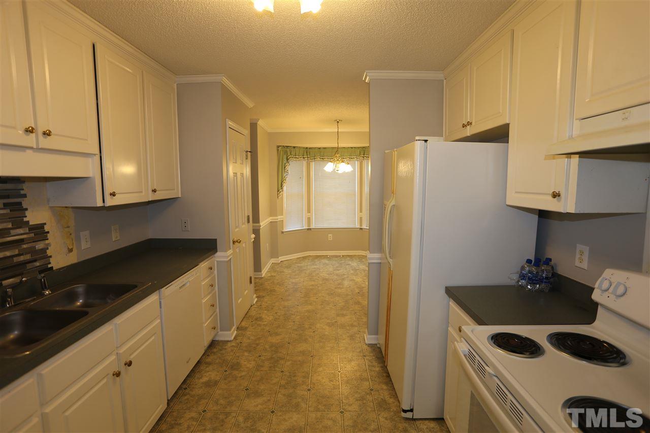 1105 Smith Road Smithfield, NC 27577 - Photo 4 of 19 Gallery Image 4
