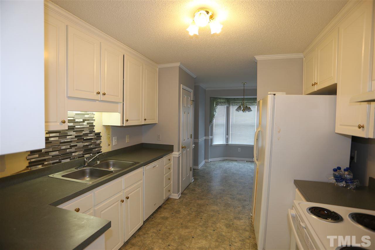 1105 Smith Road Smithfield, NC 27577 - Photo 6 of 19 Gallery Image 6