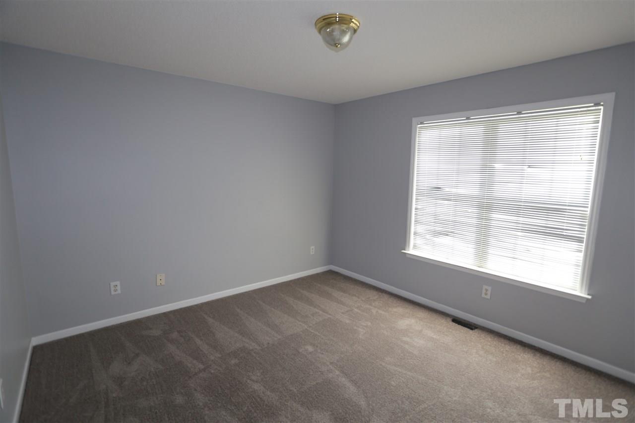 1105 Smith Road Smithfield, NC 27577 - Photo 10 of 19 Gallery Image 10