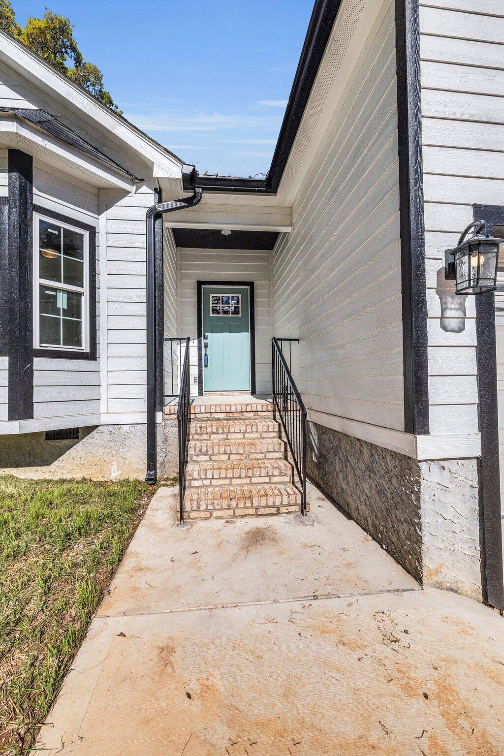 4003 Lightfoot Mill Road Chattanooga, TN 37406 - Photo 2 of 27 2-web-or-mls-4003-lightfoot-mill-rd