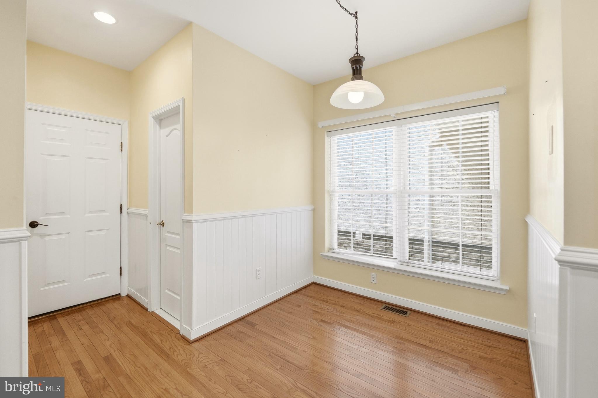 2493 Thistle Road Macungie, PA 18062 - Photo 13 of 38 Kitchen Eating Area