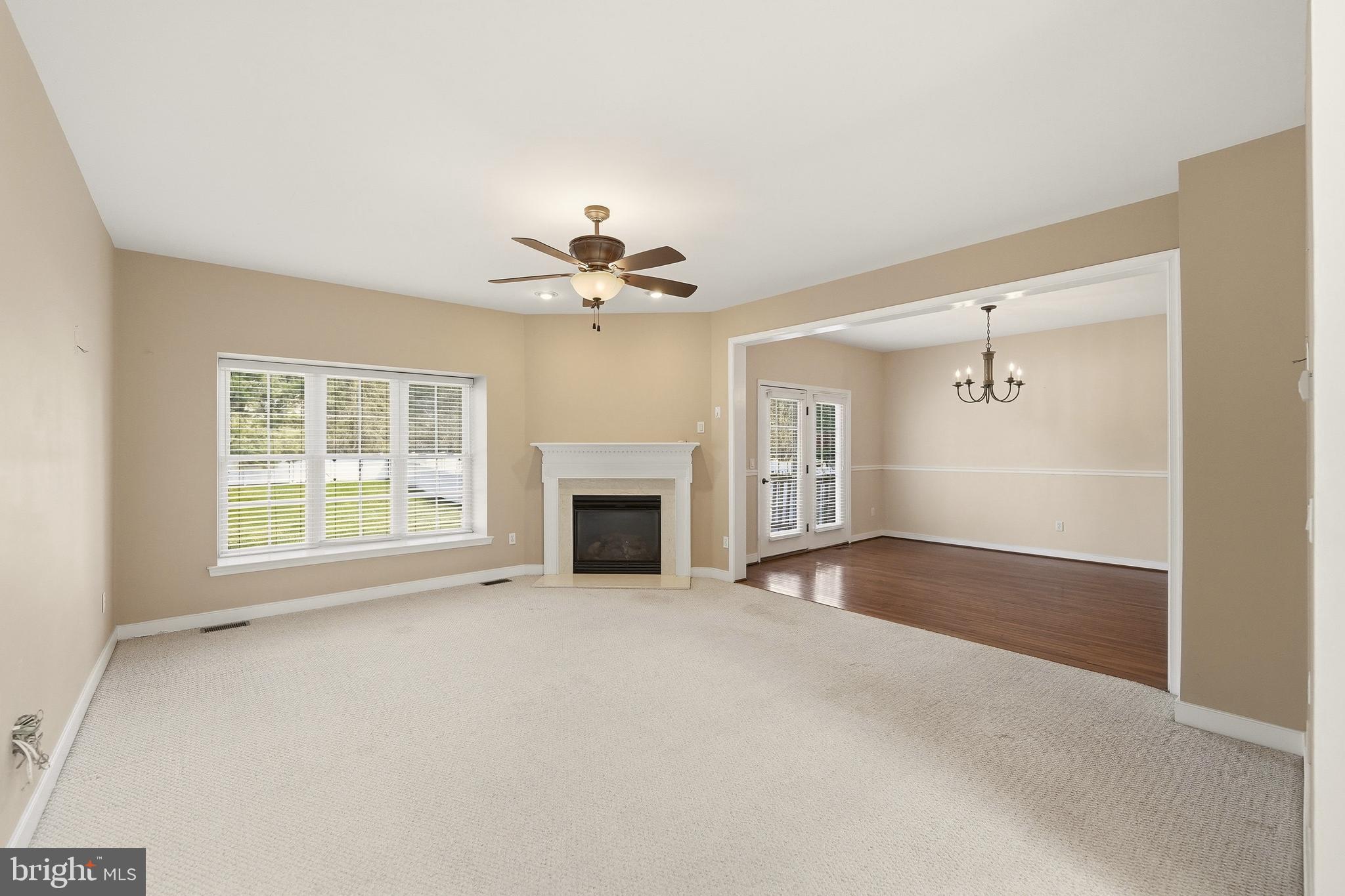 2493 Thistle Road Macungie, PA 18062 - Photo 6 of 38 Living Room/Great room