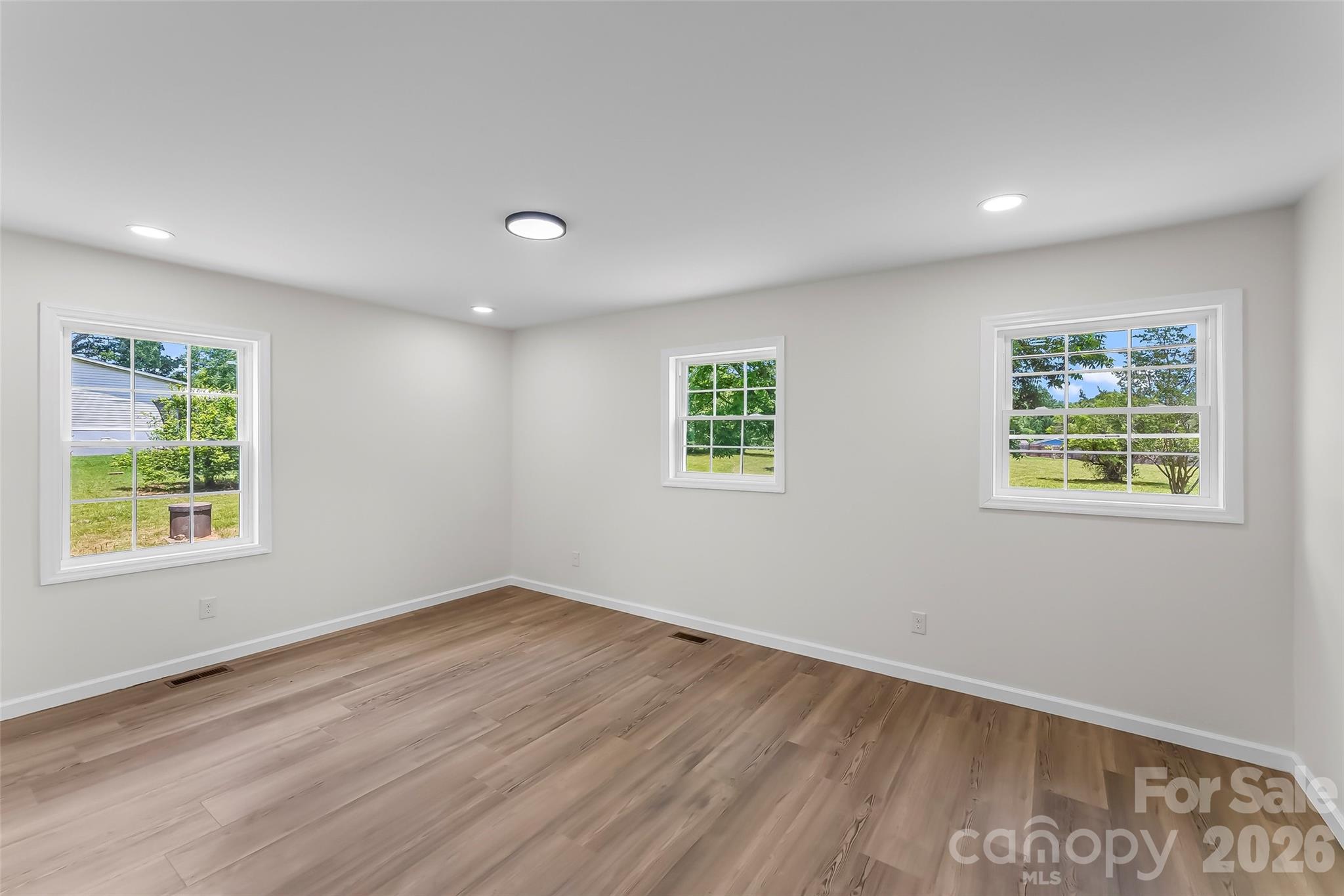 2705 Robinson Road Newton, NC 28658 - Photo 16 of 37