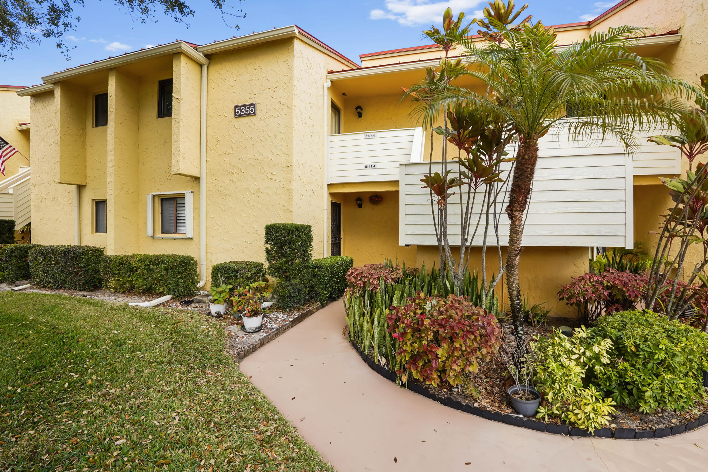 5355 Southeast Miles Grant Road, Unit 114 Stuart, FL 34997 - Photo 15 of 25 02 front 02