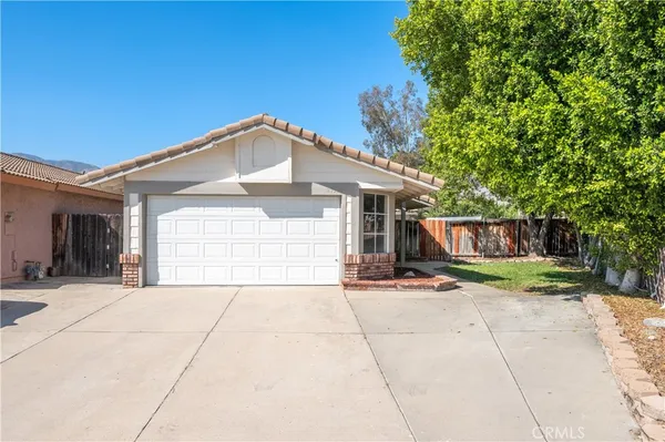 $524,950 | 27394 Rustic Lane, Highland, CA 92346