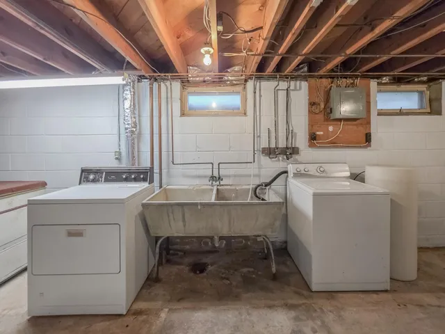 $309,900 | 837 Adams Street, Anoka, MN 55303