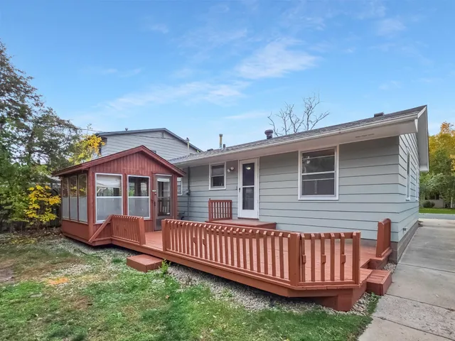 $309,900 | 837 Adams Street, Anoka, MN 55303