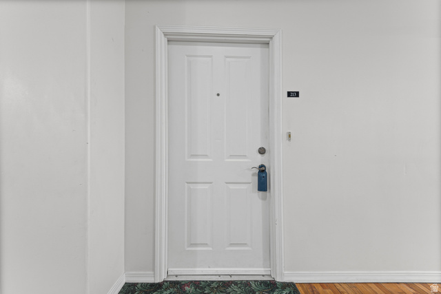 70 North Main Street, Unit 213 Bountiful, UT 84010 - Photo 3 of 15 Clean entry way ready for some of your personalization