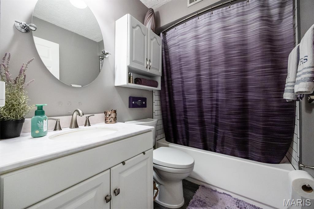214 North Point Road Fairview Heights, IL 62208 - Photo 18 of 28 Gallery Image 18