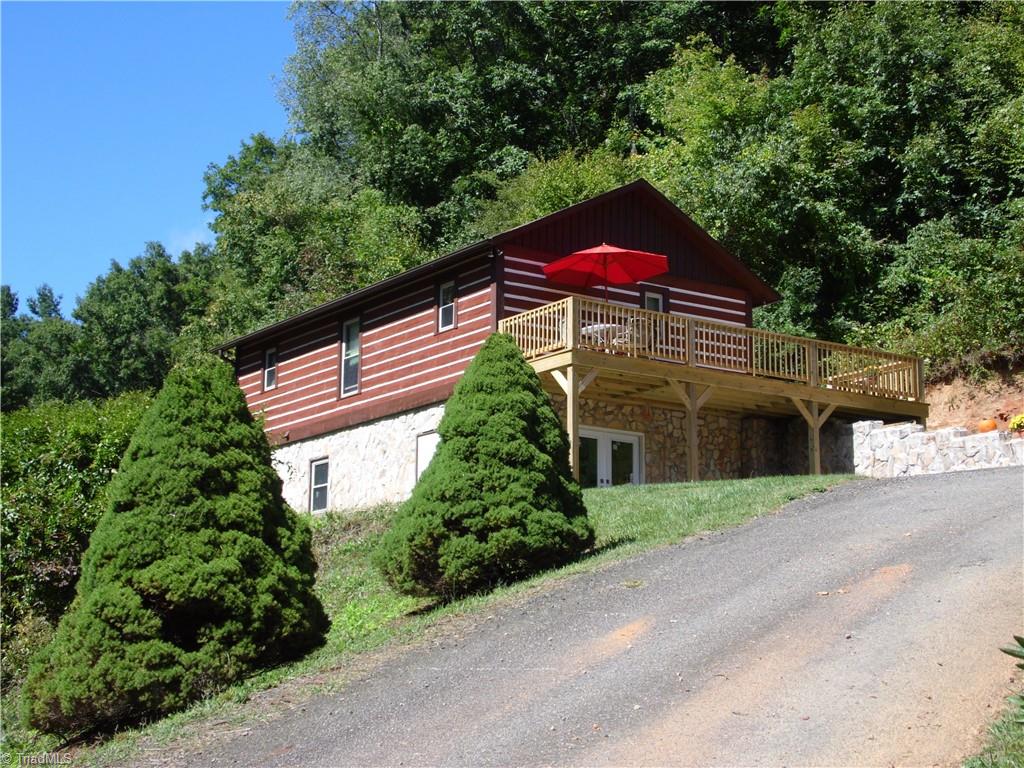 364 Deer Ridge Lane Sparta, NC 28675 - Photo 1 of 43 Gallery Image 1