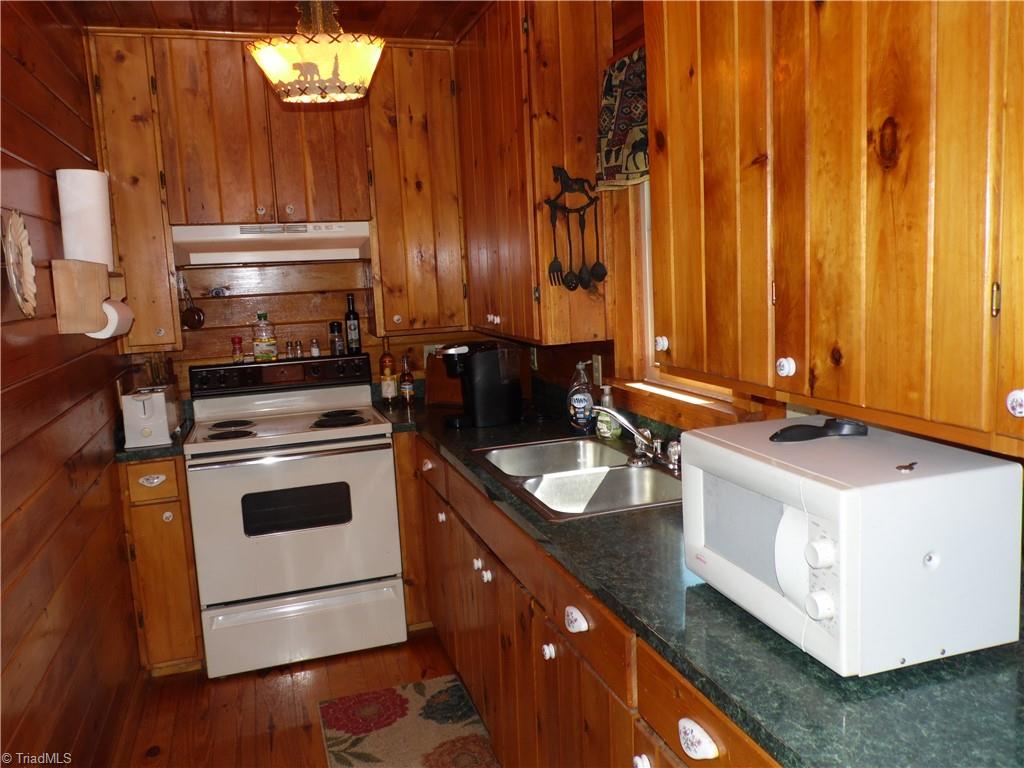 364 Deer Ridge Lane Sparta, NC 28675 - Photo 14 of 43 Gallery Image 14