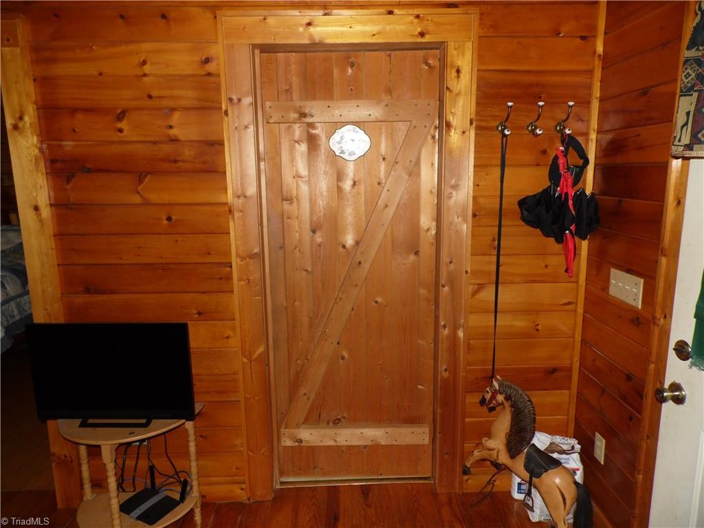 364 Deer Ridge Lane Sparta, NC 28675 - Photo 27 of 43 Gallery Image 27