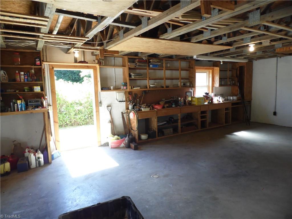 364 Deer Ridge Lane Sparta, NC 28675 - Photo 29 of 43 Gallery Image 29