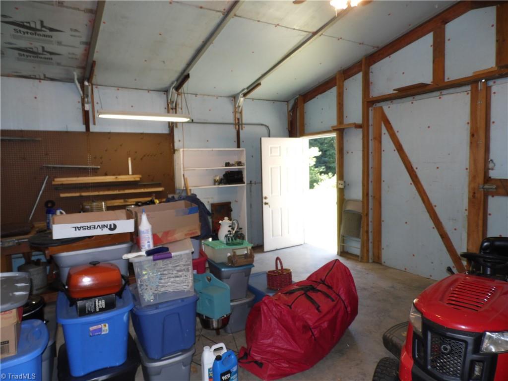 364 Deer Ridge Lane Sparta, NC 28675 - Photo 32 of 43 Gallery Image 32