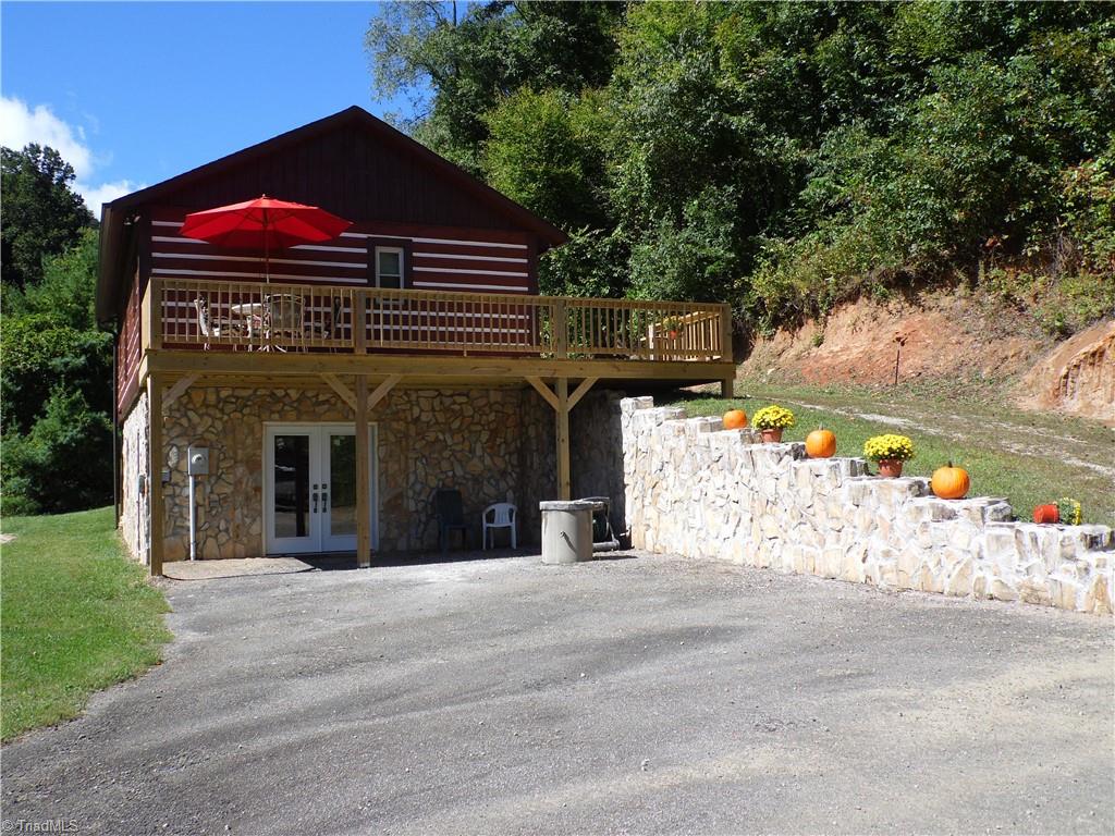 364 Deer Ridge Lane Sparta, NC 28675 - Photo 39 of 43 Gallery Image 39