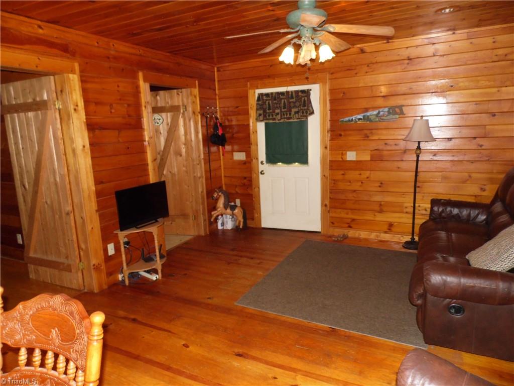 364 Deer Ridge Lane Sparta, NC 28675 - Photo 10 of 43 Gallery Image 10