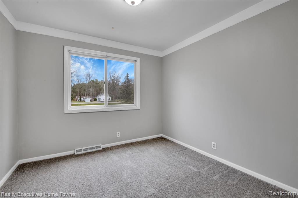 3109 Vincent Road North Street, MI 48049 - Photo 23 of 44 Gallery Image 23