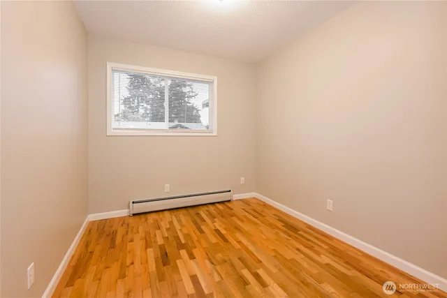 $2,580 | 1010 14th Street Northwest, Puyallup, WA 98371