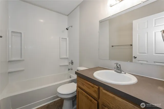 $2,580 | 1010 14th Street Northwest, Puyallup, WA 98371