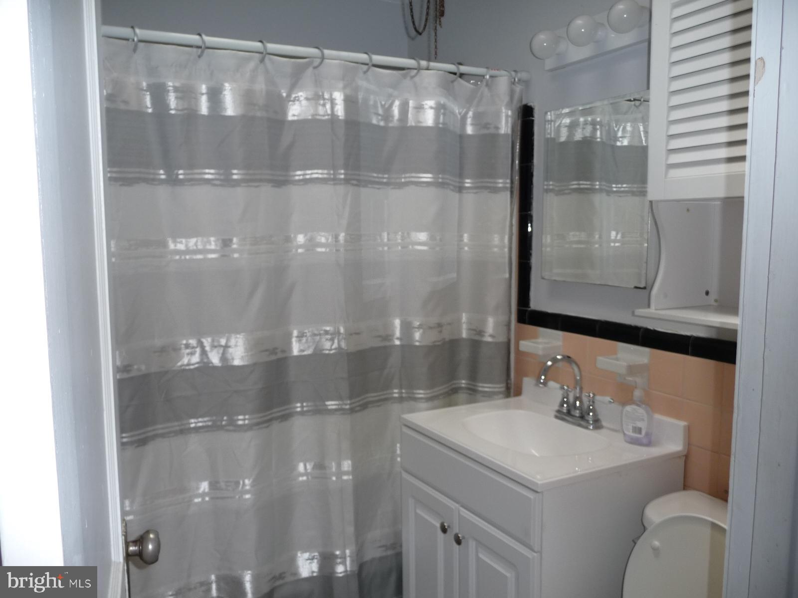 3316 Decatur Street Philadelphia, PA 19136 - Photo 15 of 18 bathroom